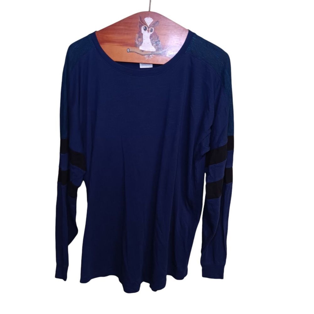 Pink Long Sleeve Women‎ Medium T-shirt Tops Light Weight Blue Pull Over Dog Logo